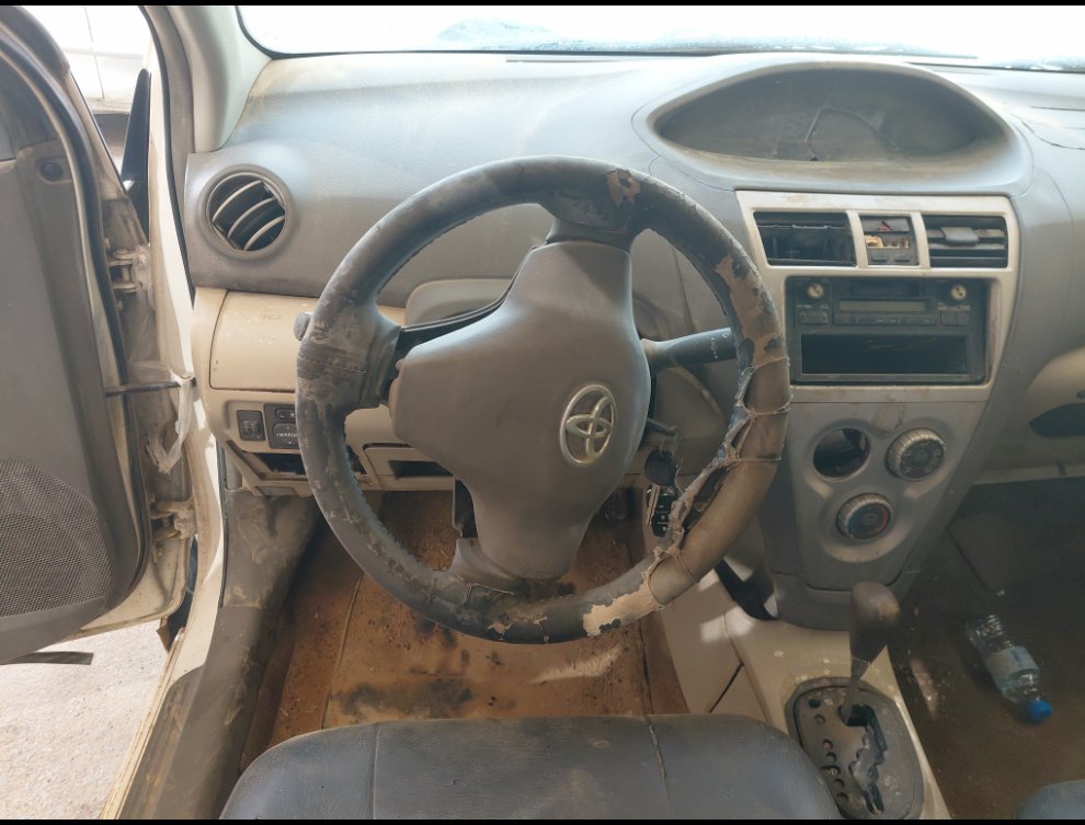 تويوتا يارس  2012 image