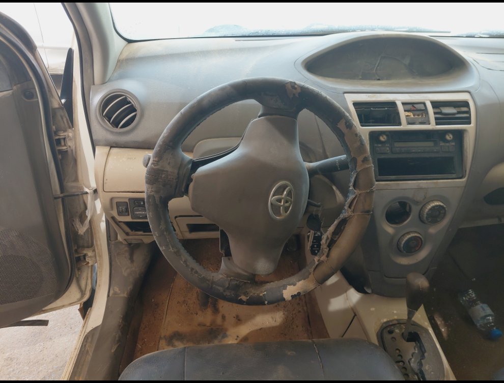 تويوتا يارس  2012 image