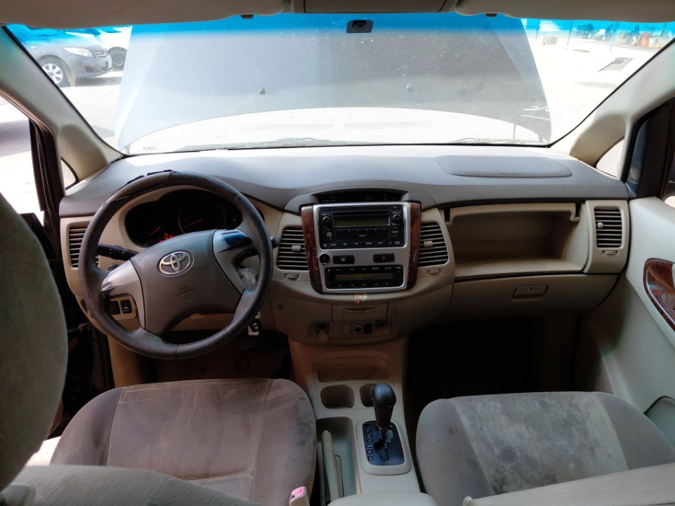 تويوتا انوفا  2012 image