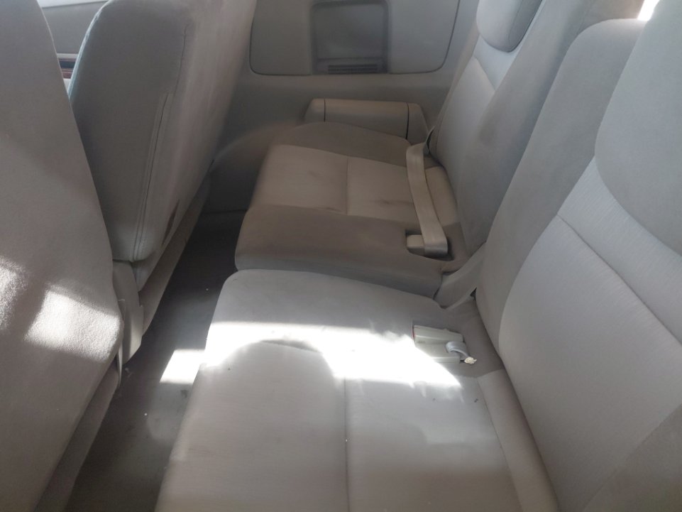 تويوتا انوفا  2012 image