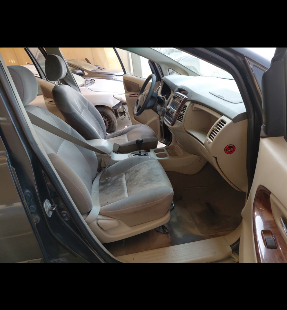 تويوتا انوفا  2012 image