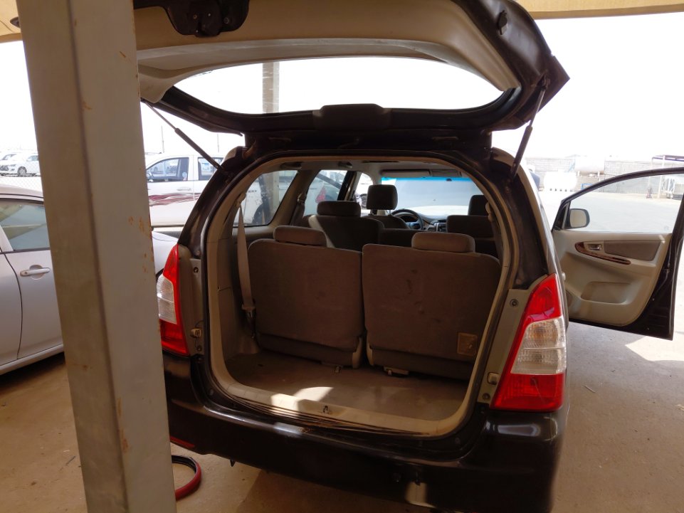 تويوتا انوفا  2012 image