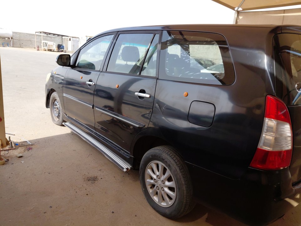 تويوتا انوفا  2012 image