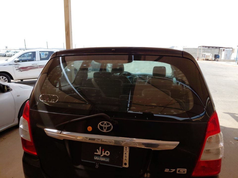 تويوتا انوفا  2012 image