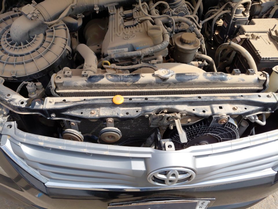 تويوتا انوفا  2012 image