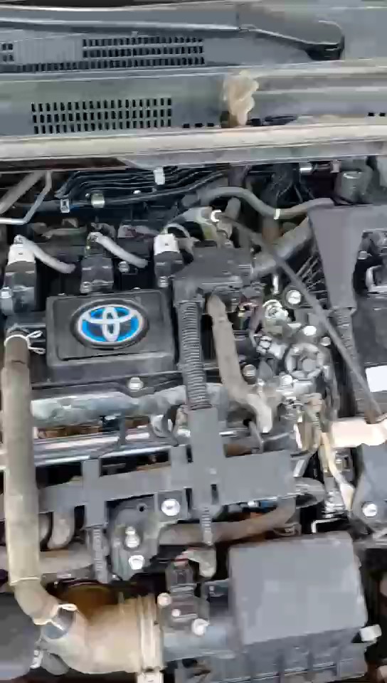 Toyota Corolla Cross LIMITED HEV 2023 video
