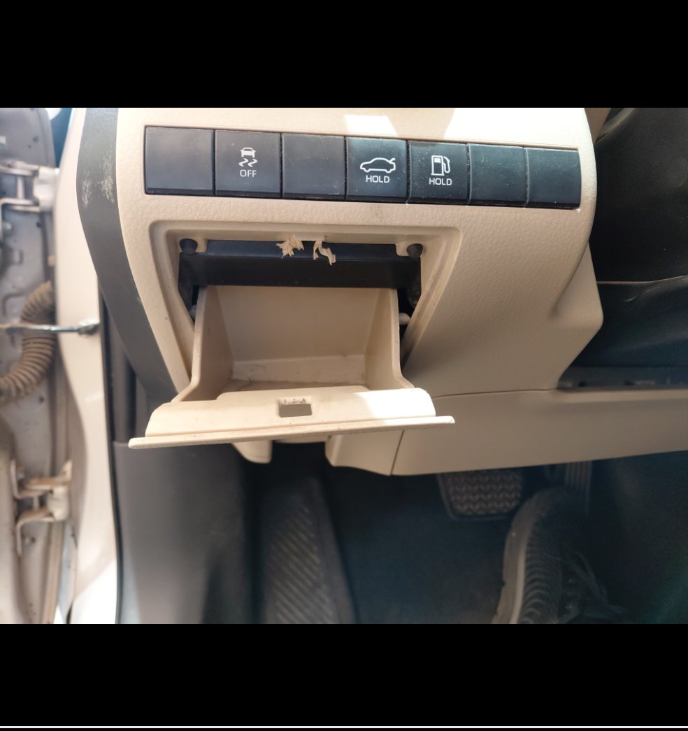 تويوتا كامري LE HEV 2019 image
