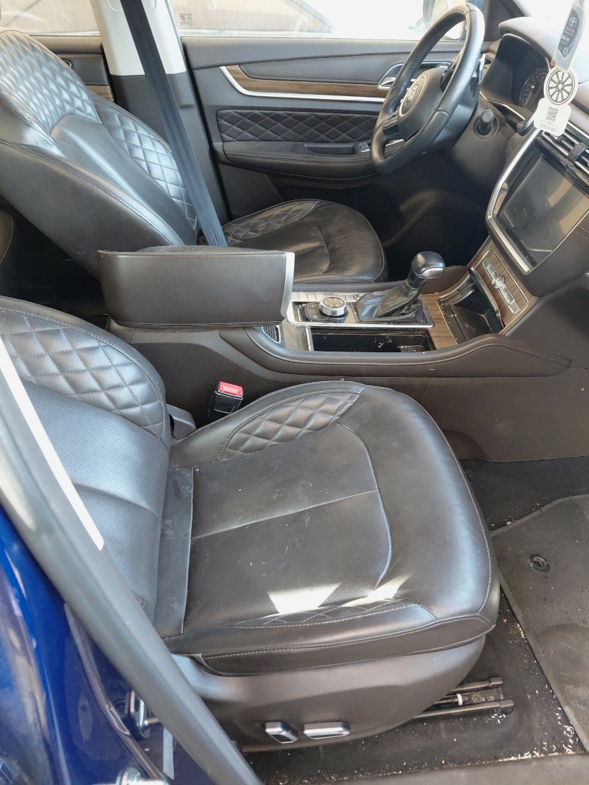 إم جي RX8 لوكس 2022 image