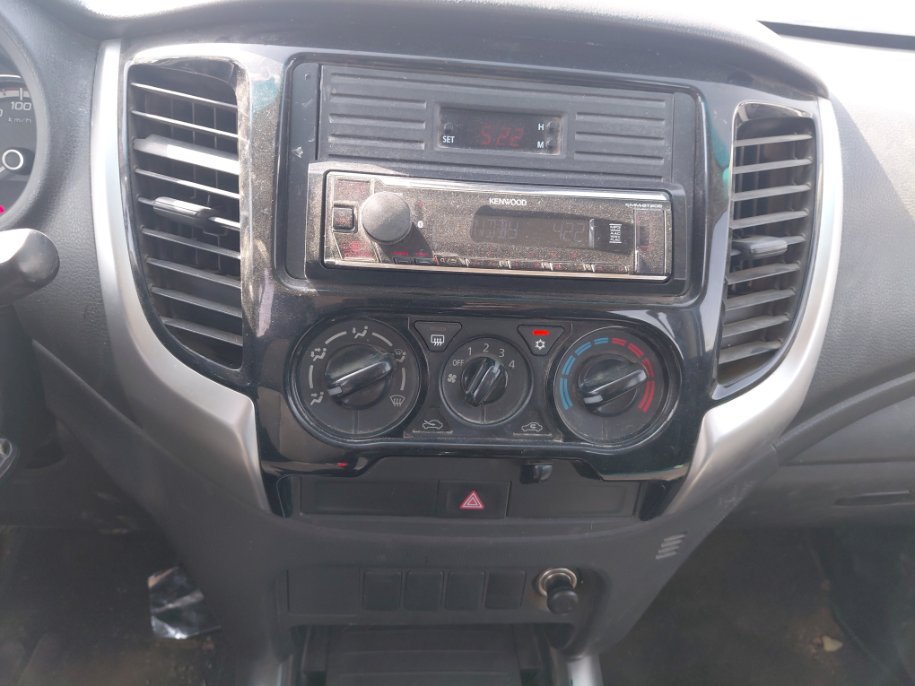 ميتسوبيشي L200 4X4- 2022 image