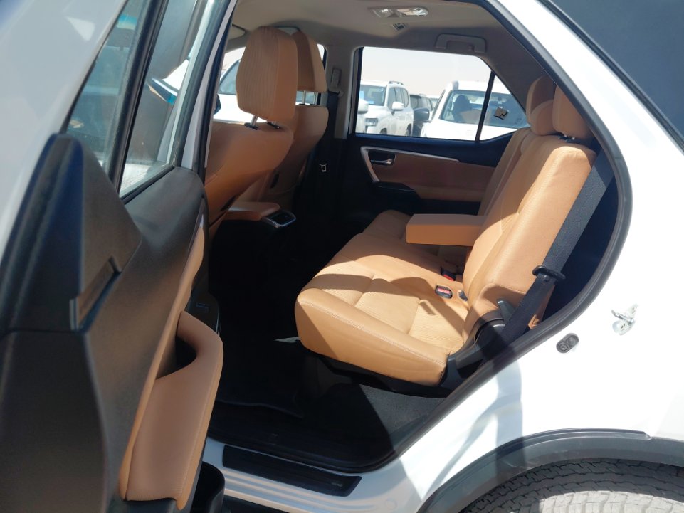 Toyota Fortuner VX1 2023 image