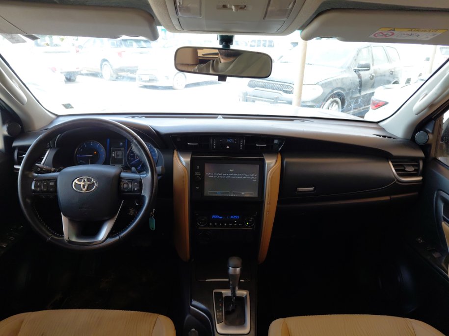 Toyota Fortuner VX1 2023 image