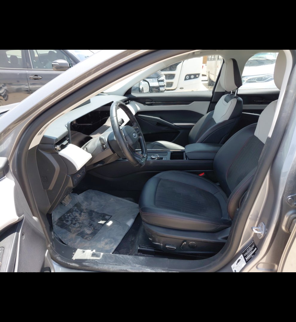 Ford Taurus  2023 image