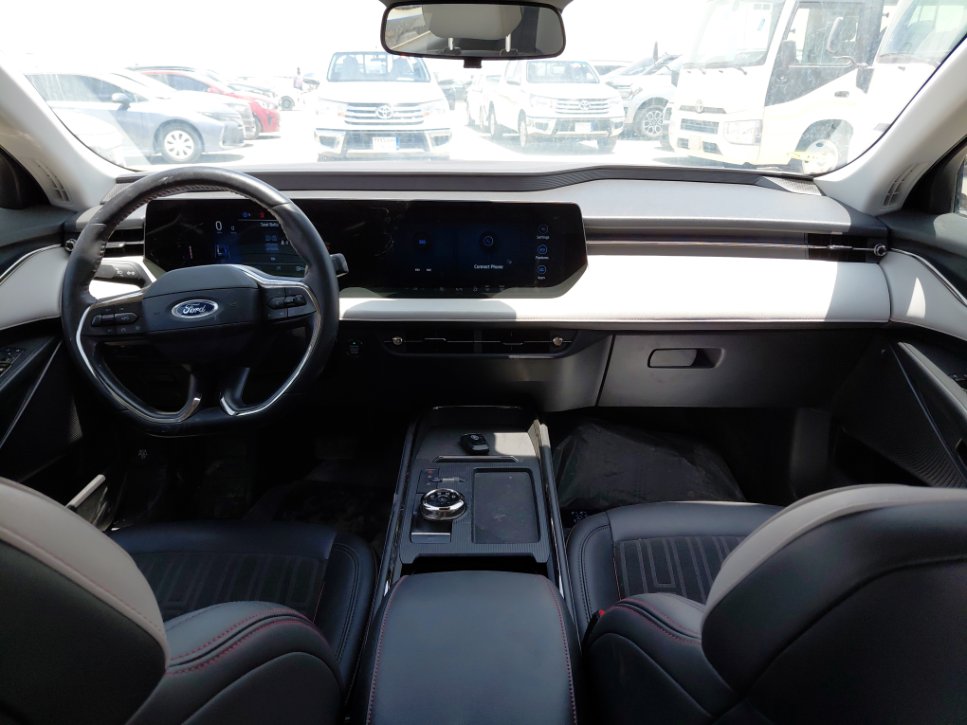 Ford Taurus  2023 image