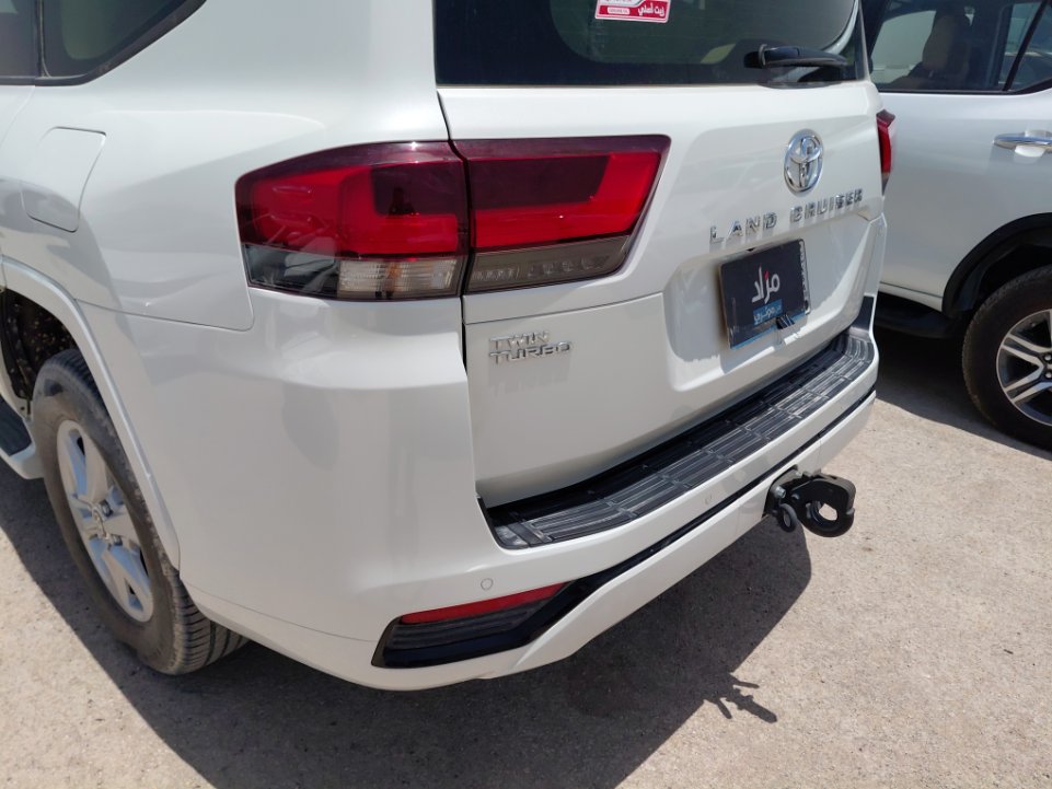 Toyota Land Cruiser GXR 2 2023 image