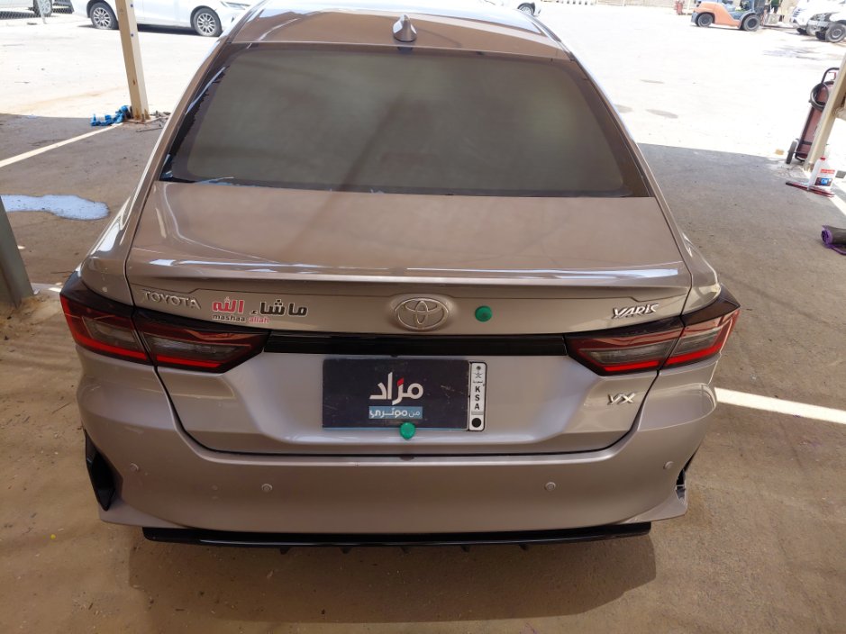 تويوتا يارس YX 2024 image