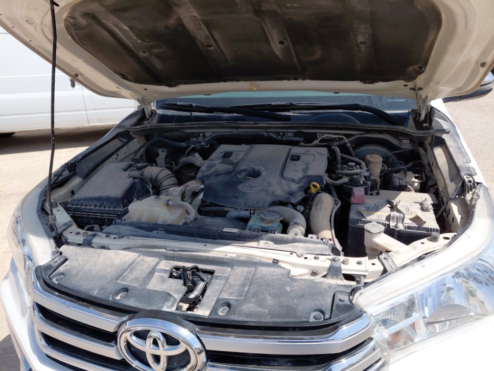 Toyota Hilux 4X4 - 2024 image