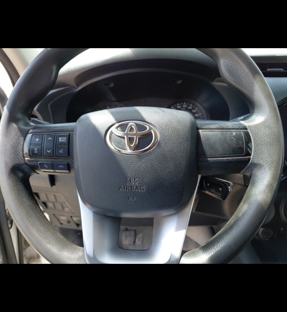 Toyota Hilux 4X4 - 2024 image