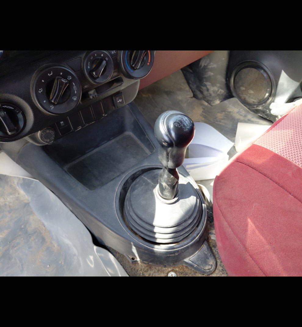 Toyota Hilux 4X4 - 2024 image