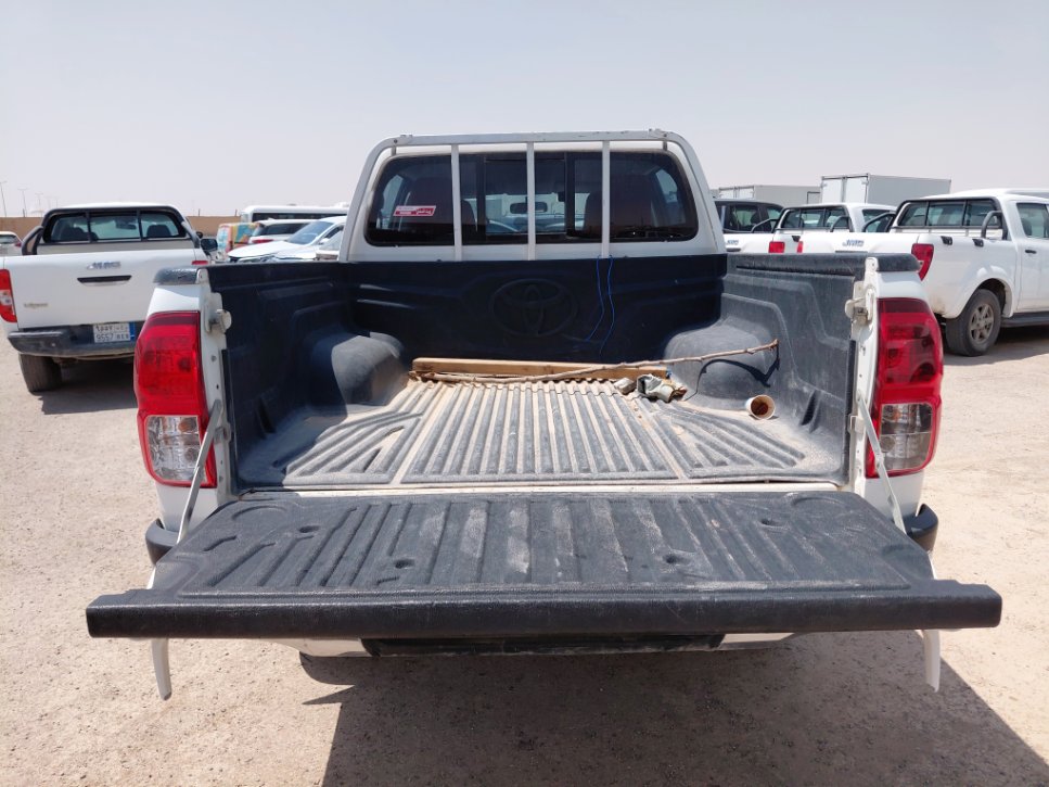 Toyota Hilux 4X4 - 2024 image