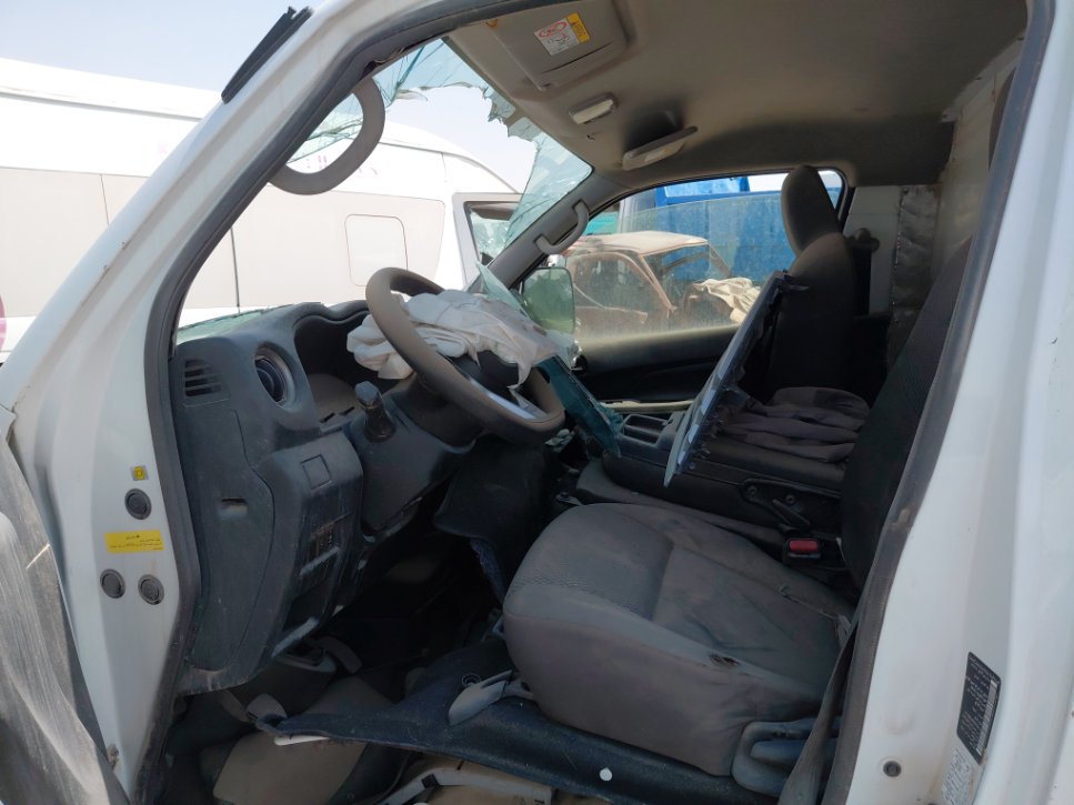 Nissan Urvan  2023 image