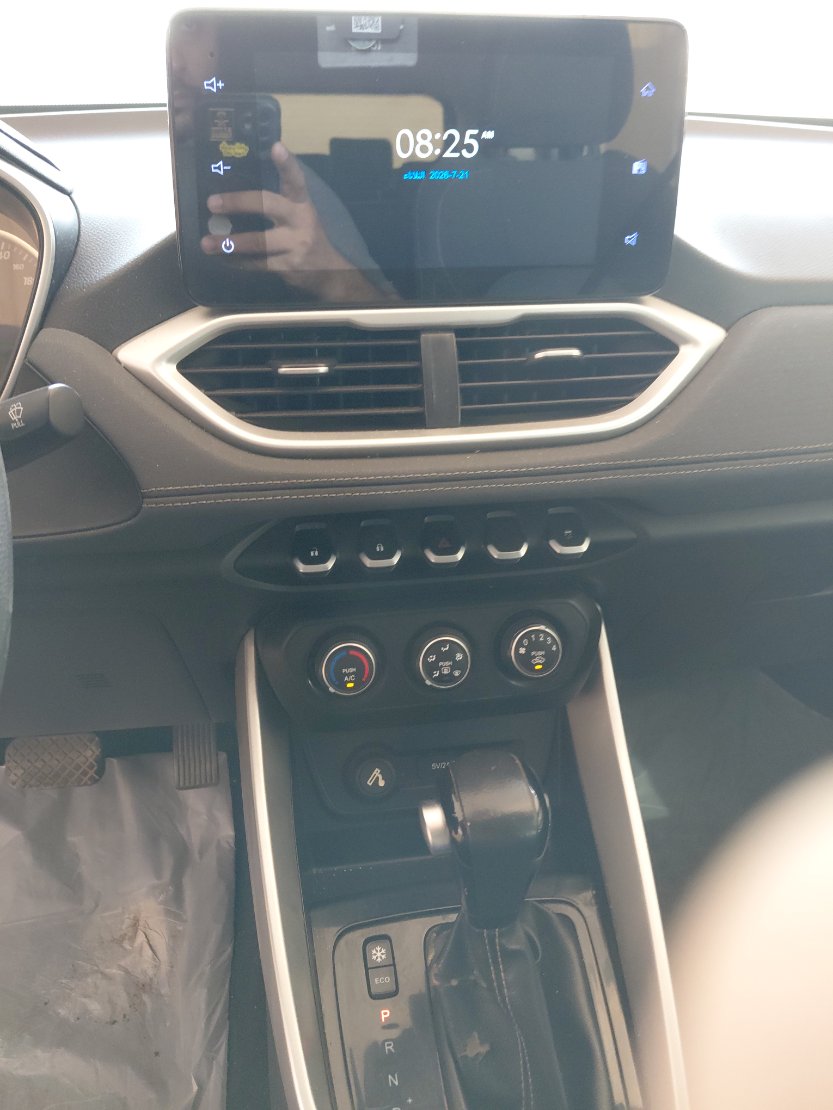 Chevrolet  Captiva LS 2021 image