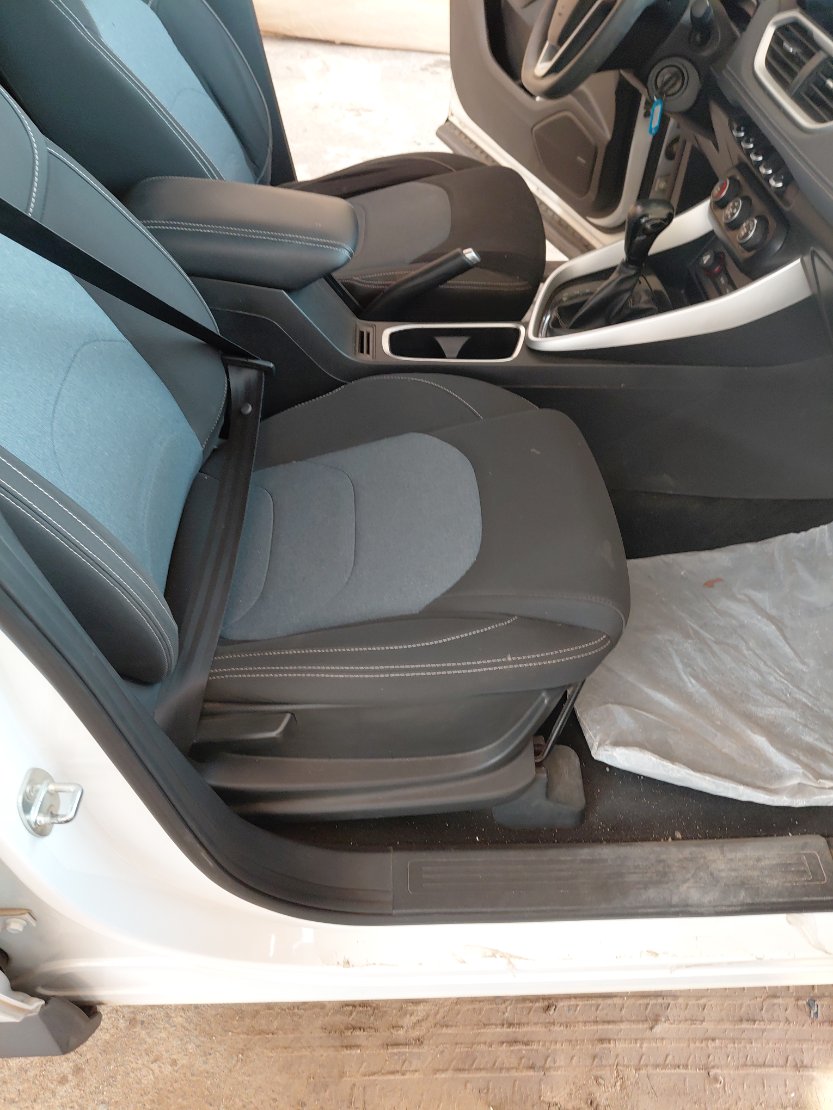 Chevrolet  Captiva LS 2021 image