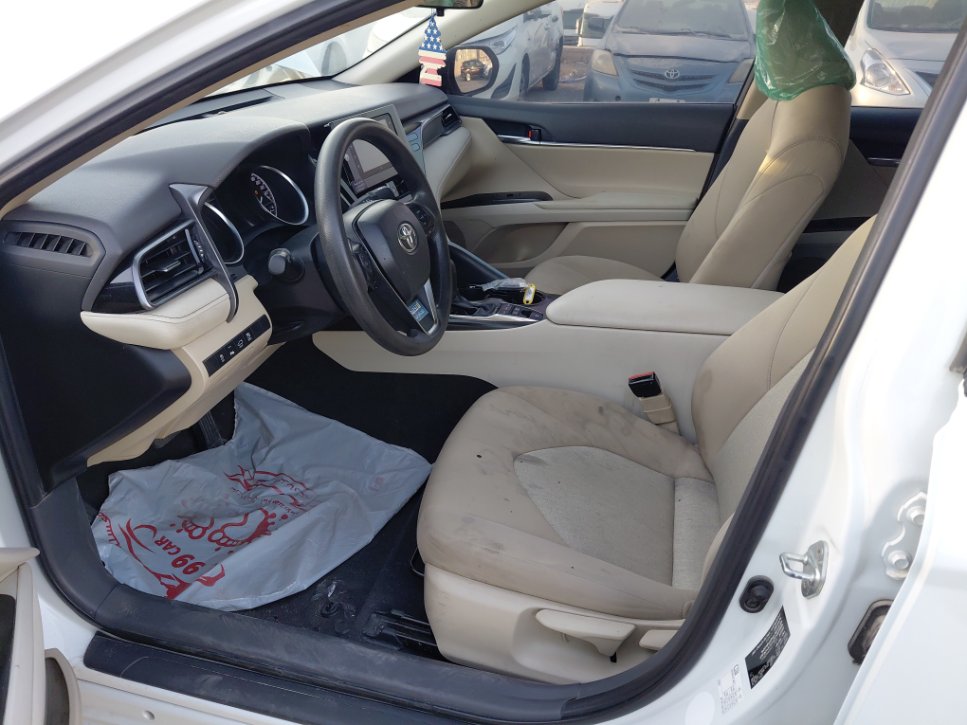 Toyota Camry LE HEV 2024 image