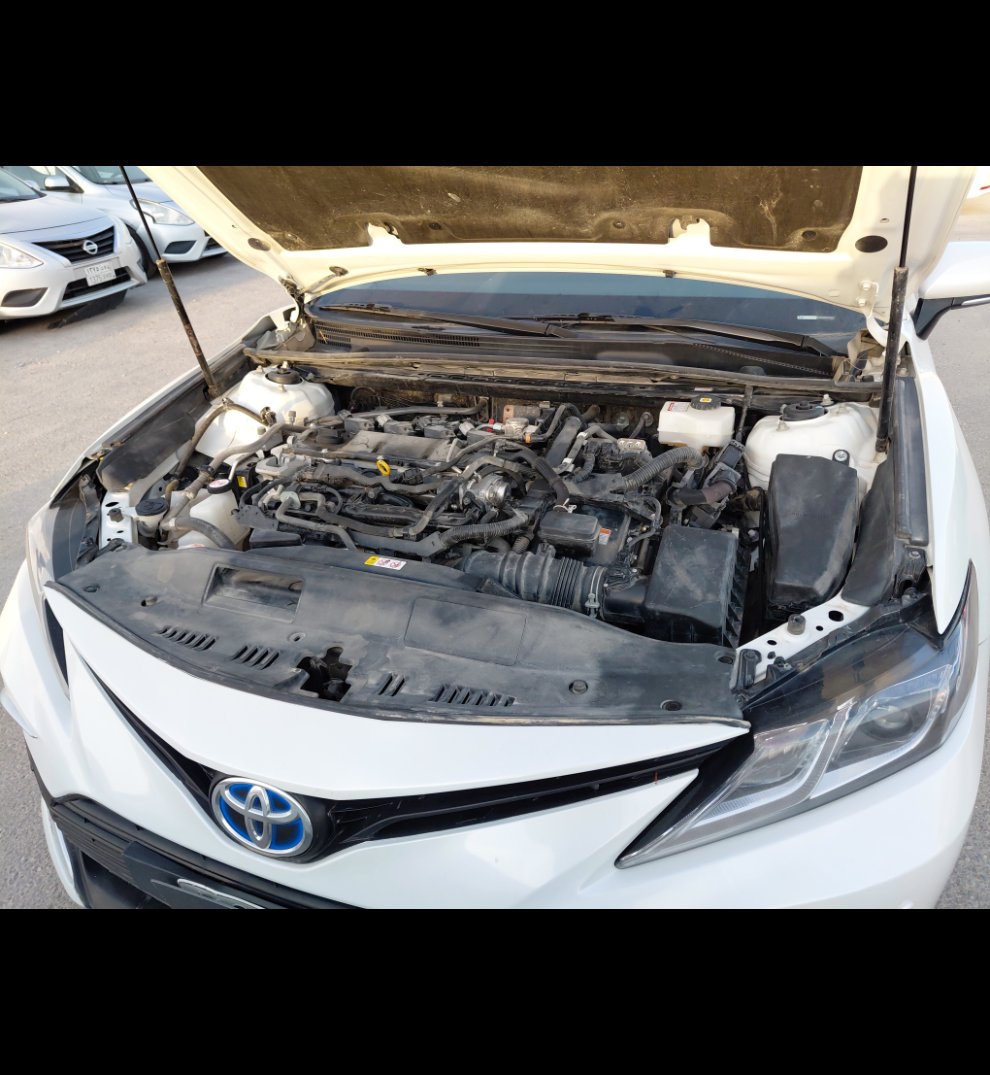 Toyota Camry LE HEV 2024 image