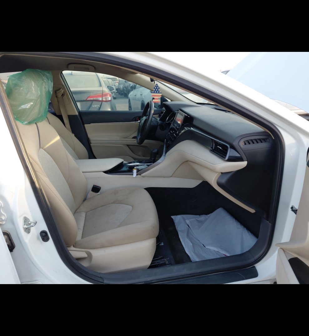 Toyota Camry LE HEV 2024 image