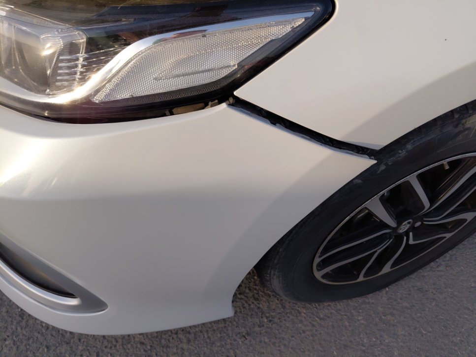 Toyota Camry LE HEV 2024 image