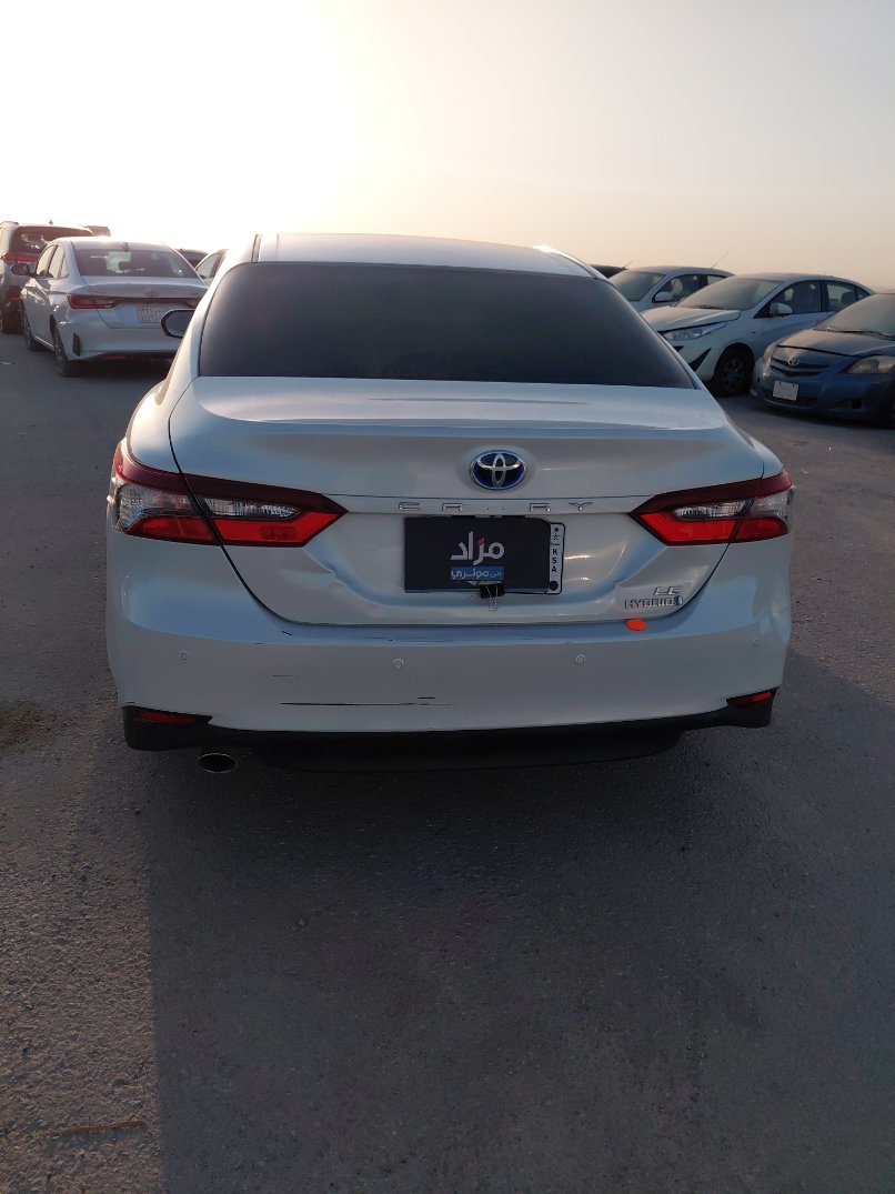 Toyota Camry LE HEV 2024 image
