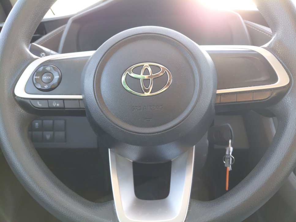 Toyota Yaris Y 2024 image