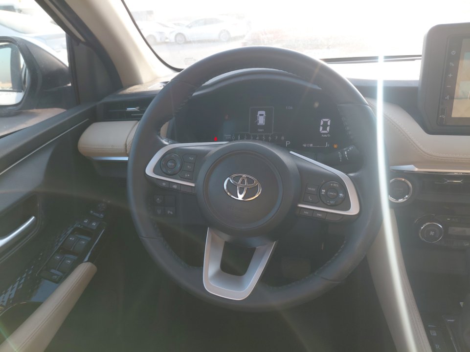 Toyota Yaris YX 2024 image