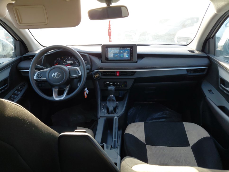 Toyota Yaris Y 2024 image