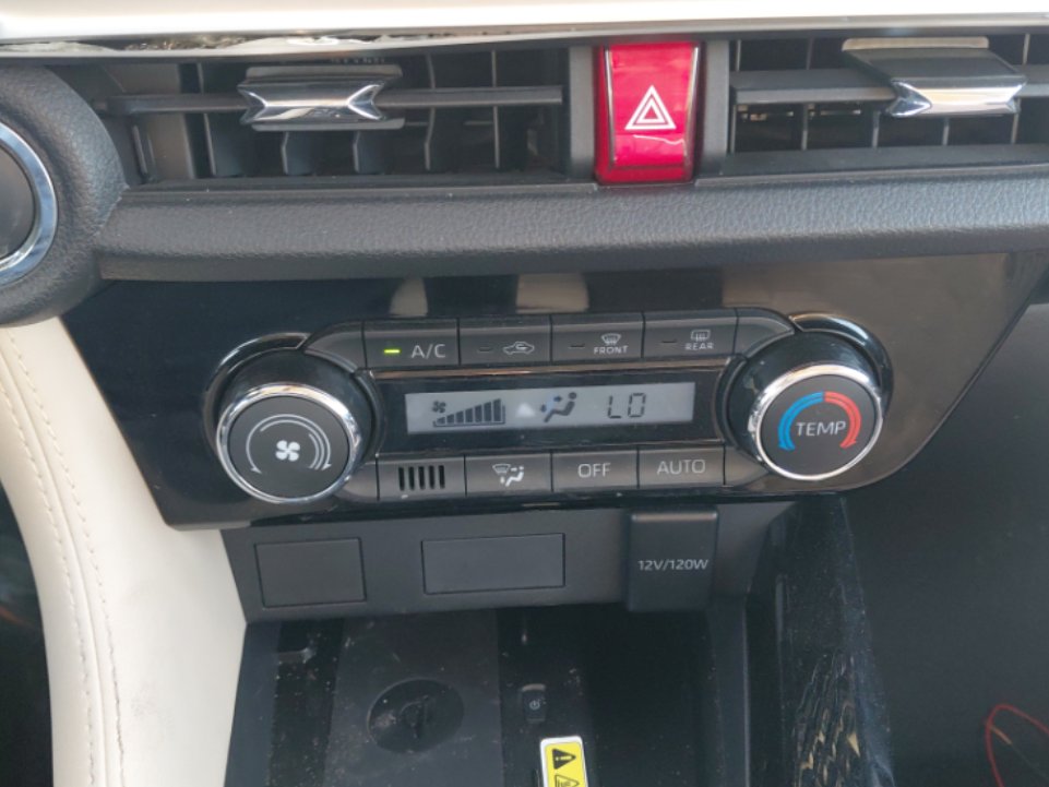 Toyota Yaris YX 2024 image