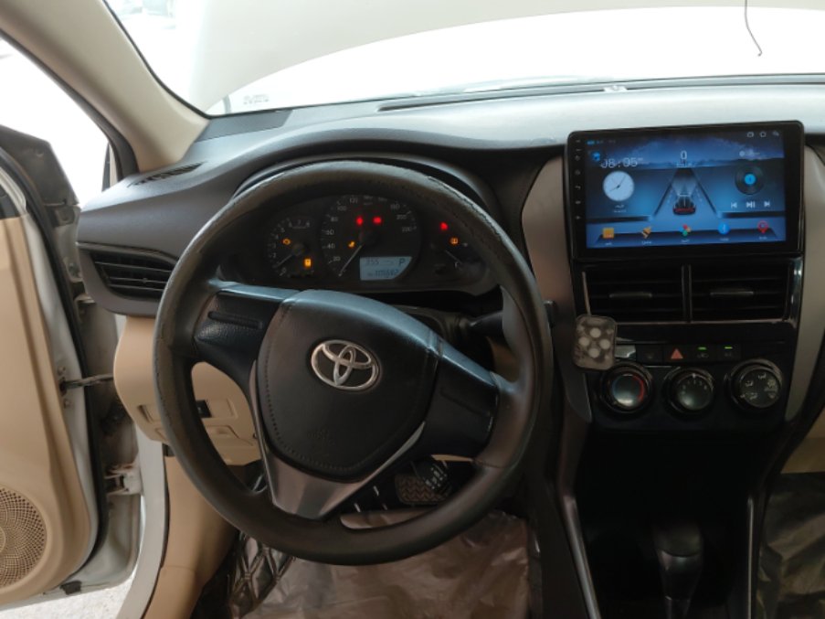 Toyota Yaris Y FLT 2021 image