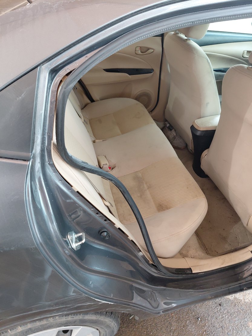 Toyota Yaris Y 2021 image
