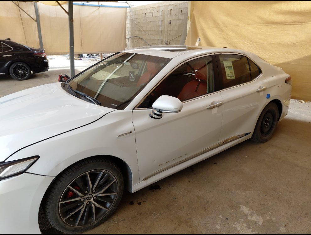 Toyota Camry GLE HEV 2024 image