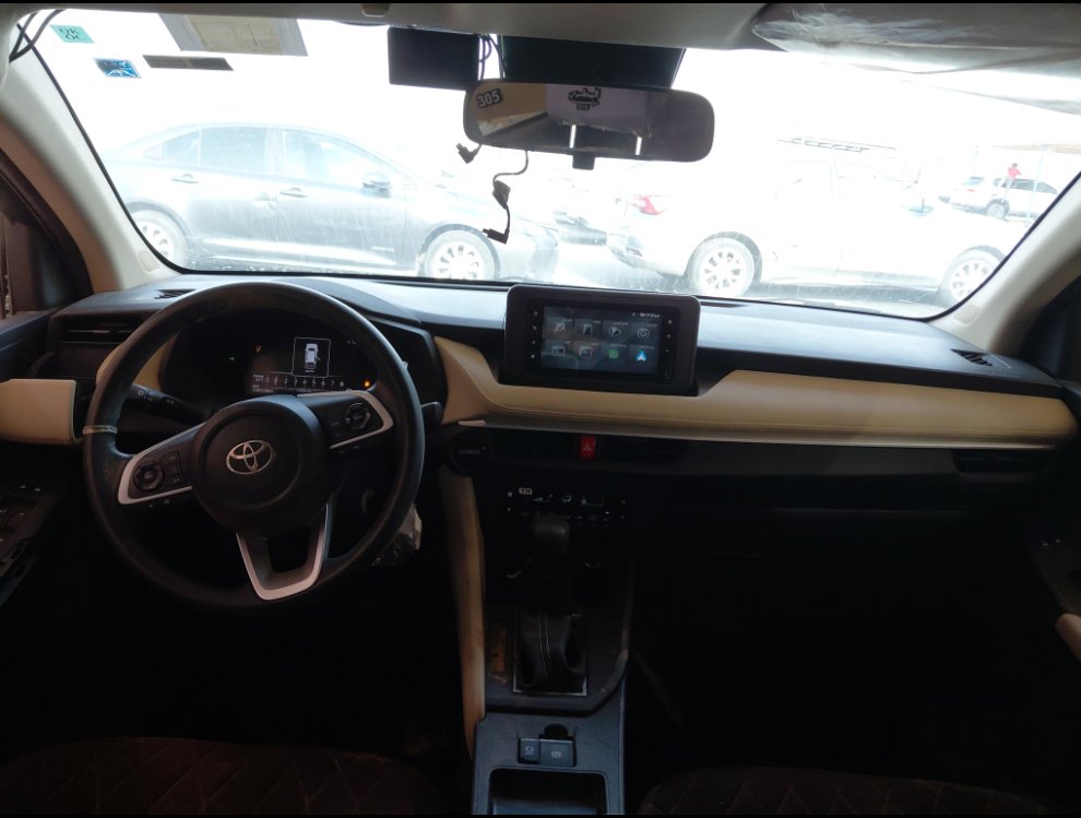 Toyota Yaris Y PLUS 2024 image