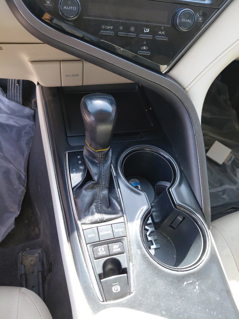تويوتا كامري LE HEV 2019 image
