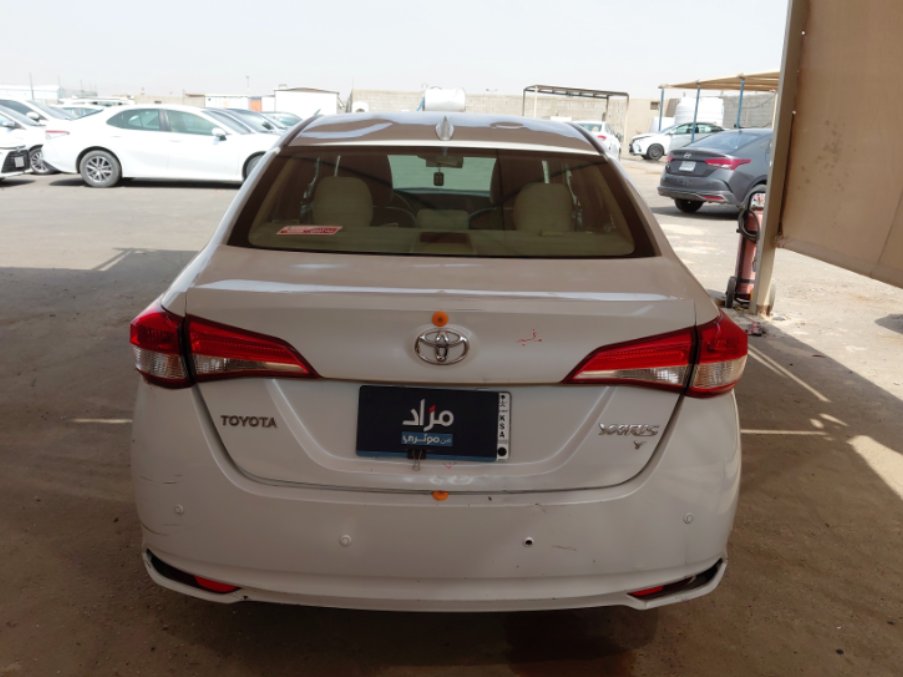 تويوتا يارس Y FLT 2021 image