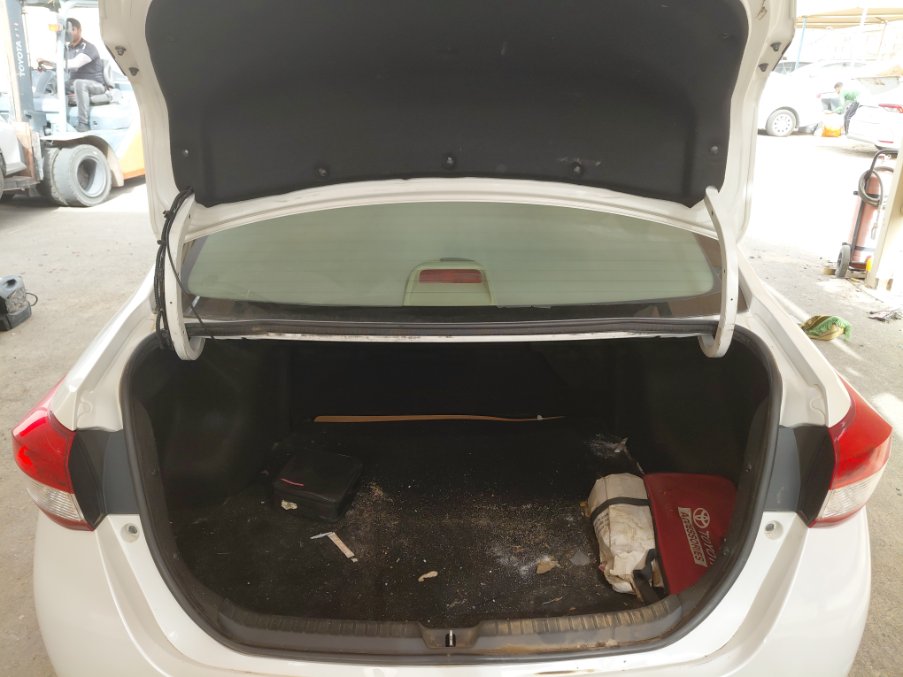 Toyota Yaris Y FLT 2021 image