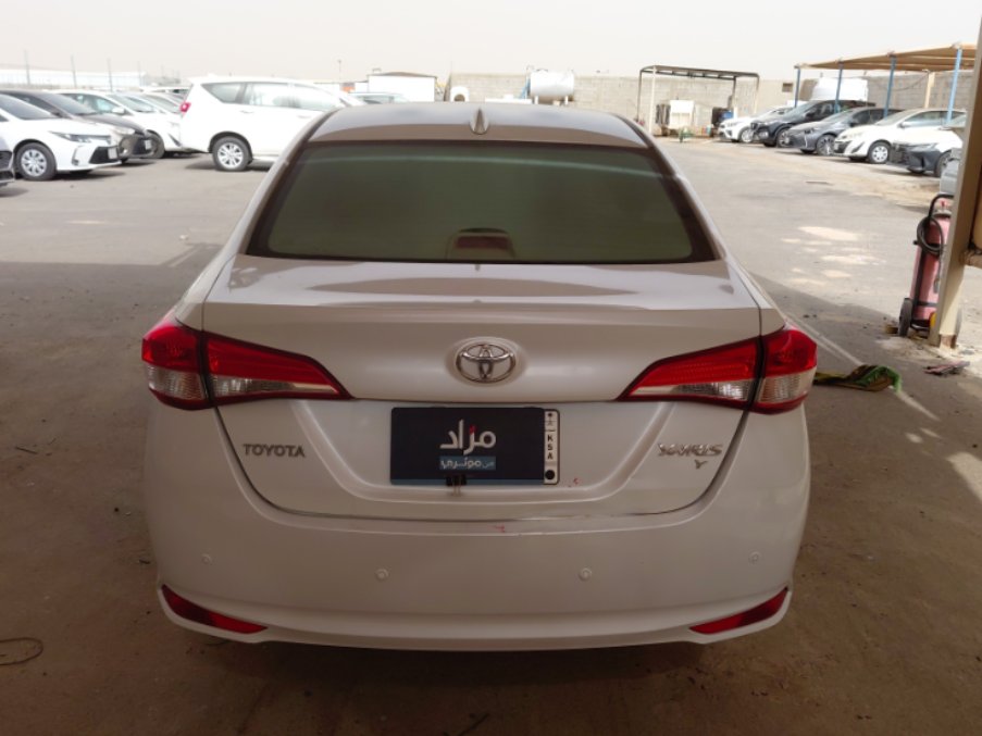 Toyota Yaris Y FLT 2021 image