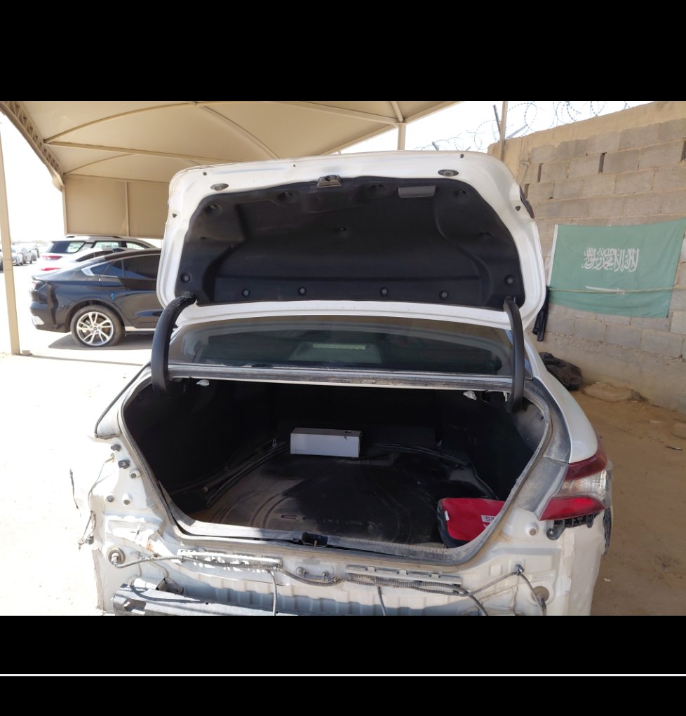 Toyota Camry GLE 2021 image