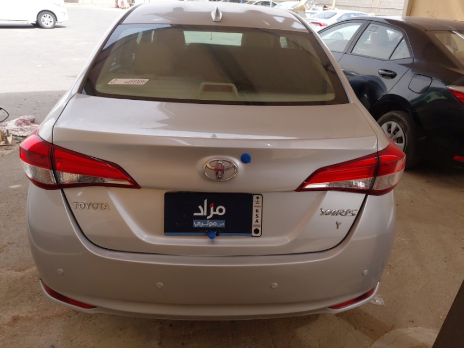 تويوتا يارس Y FLT 2021 image