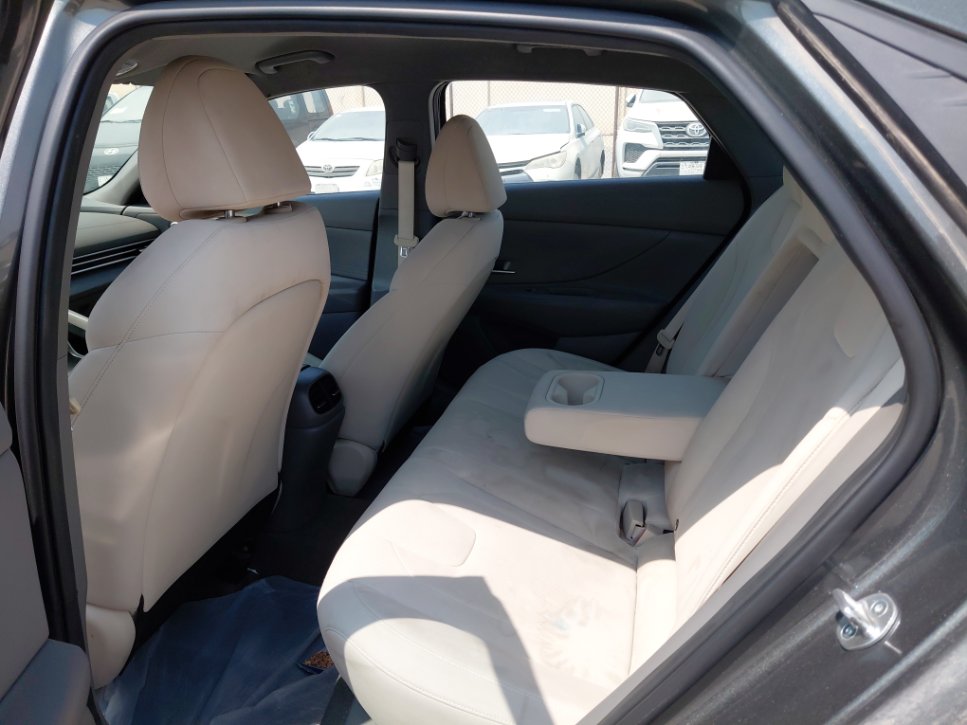 Hyundai Elantra  2023 image