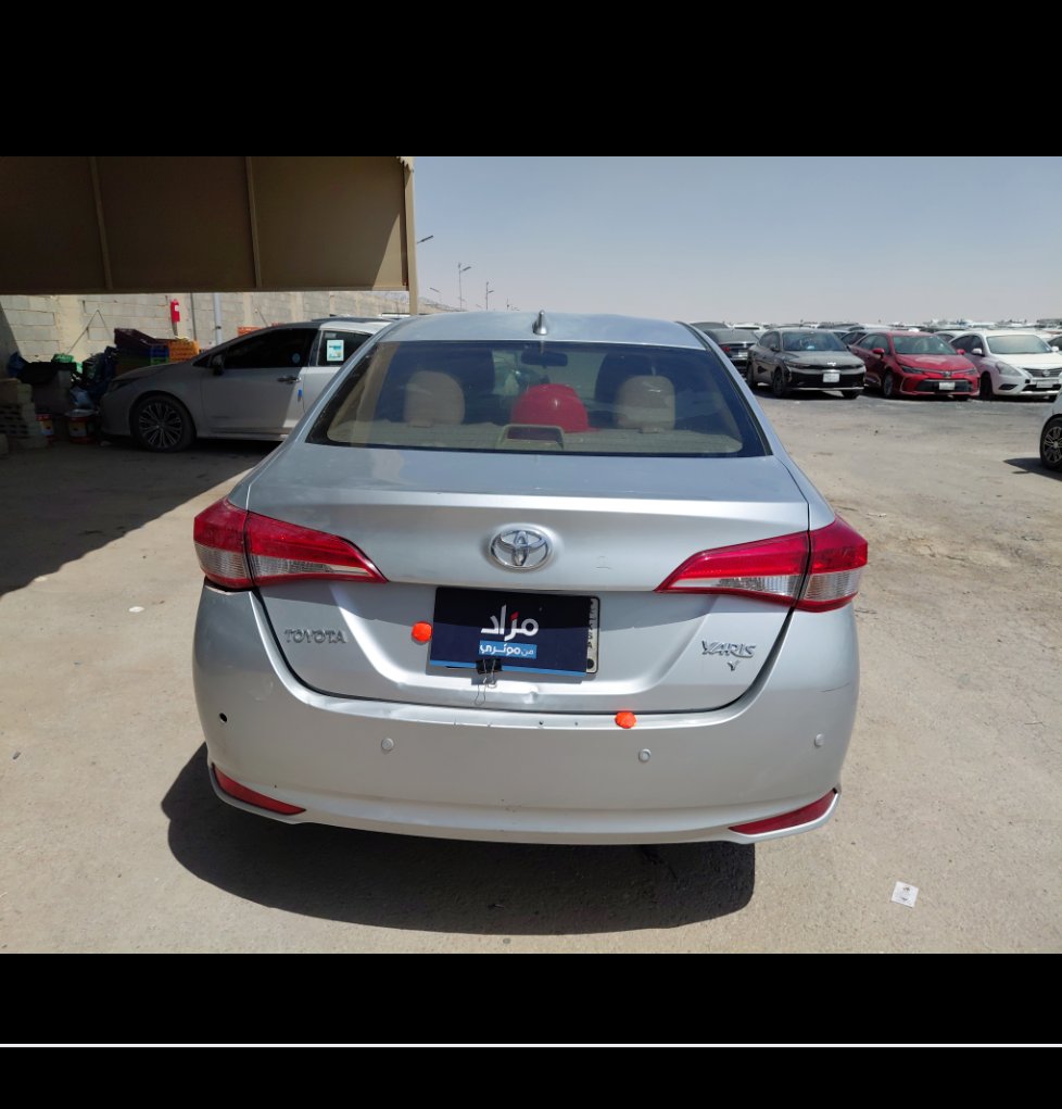 تويوتا يارس Y FLT 2022 image