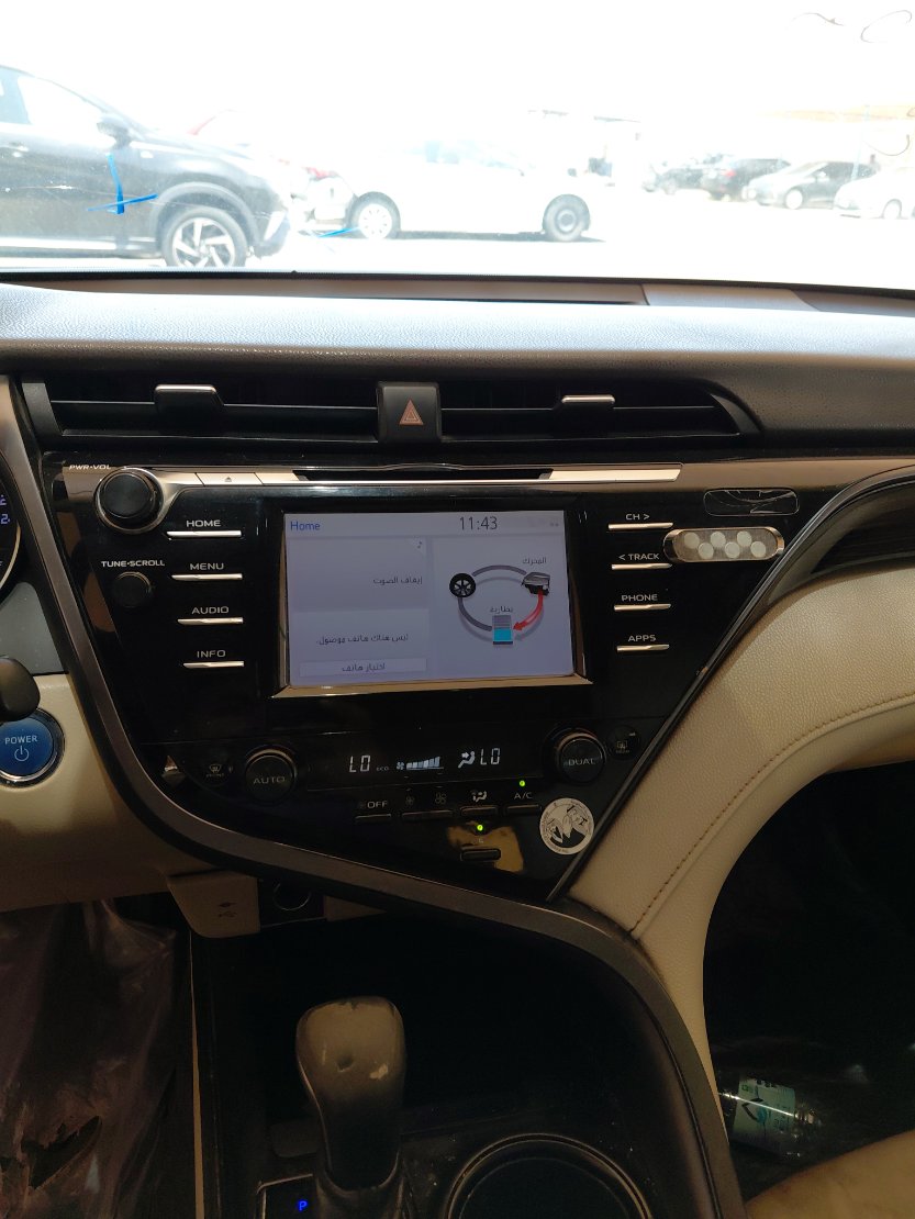 تويوتا كامري GLE HEV  2020 image