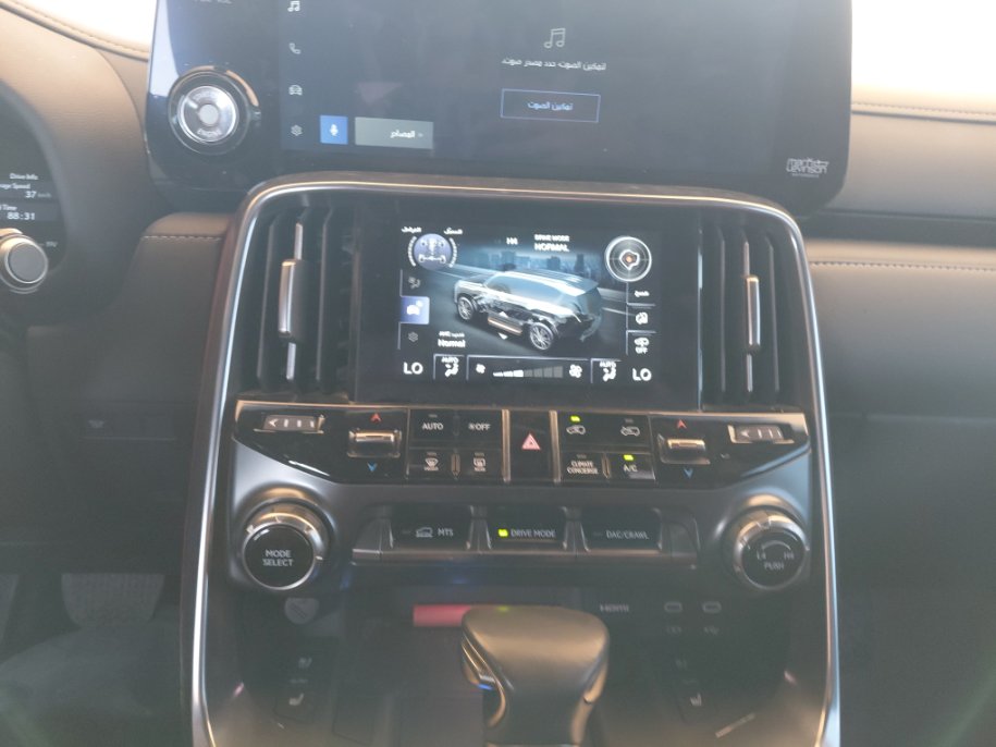 Lexus LX 600 2025 image