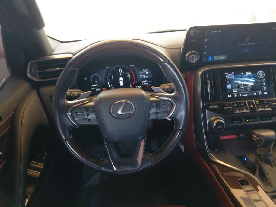 Lexus LX 600 2025 image